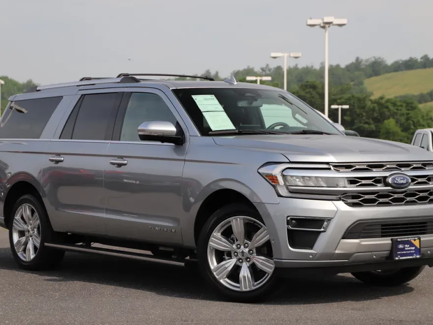 2024 Ford Expedition MAX Platinum photo 1