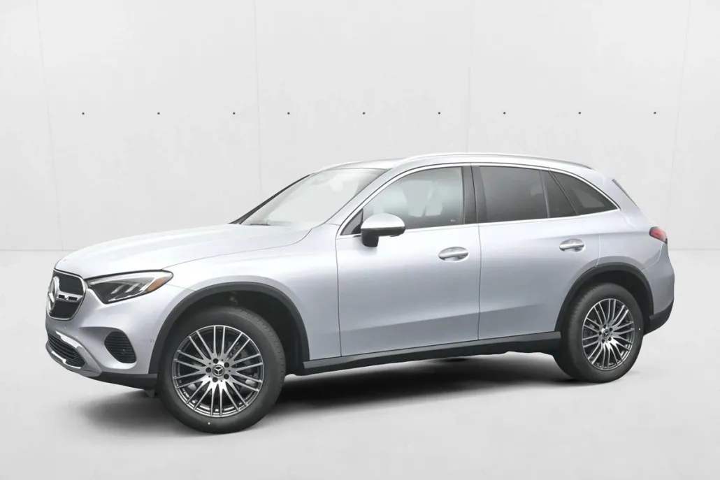 2025 Mercedes Benz GLC 300 4MATIC photo 1