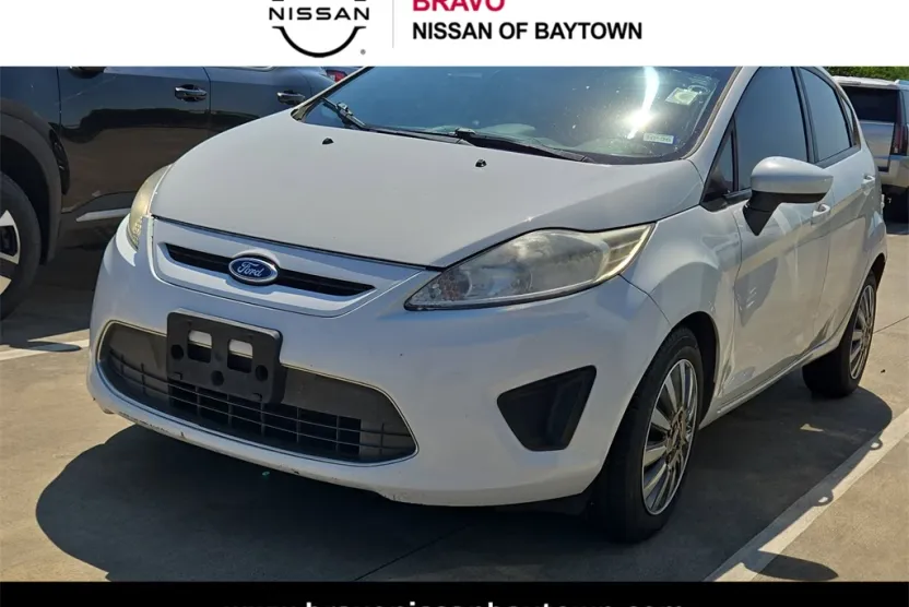 2011 Ford Fiesta SE photo 1