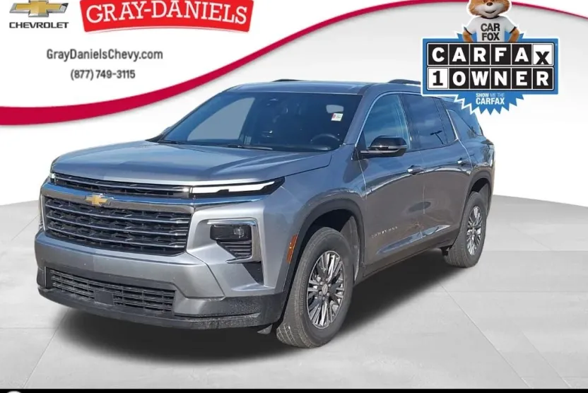 2025 Chevrolet Traverse 2LT photo 1