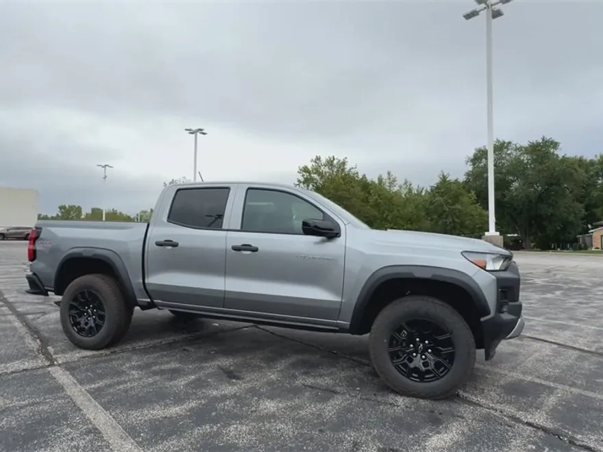 2026 Chevrolet Colorado Trail Boss photo 1