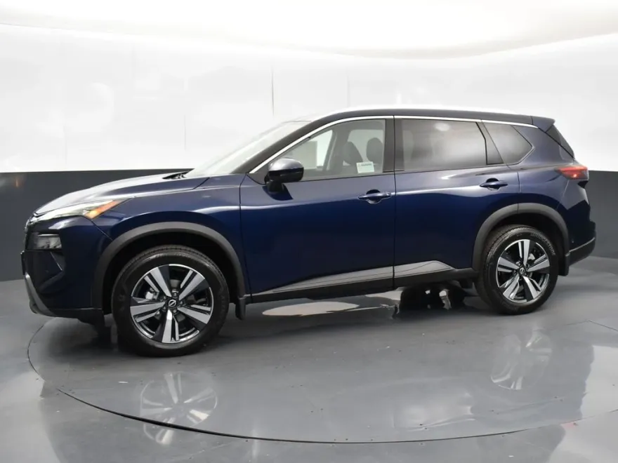 2025 Nissan Rogue SL photo 1