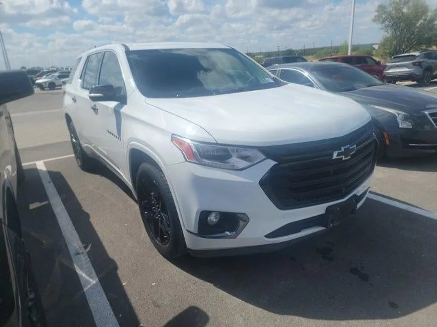 2020 Chevrolet Traverse Premier photo 1