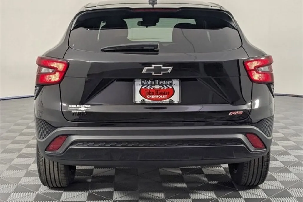 2024 Chevrolet Trax photo 1