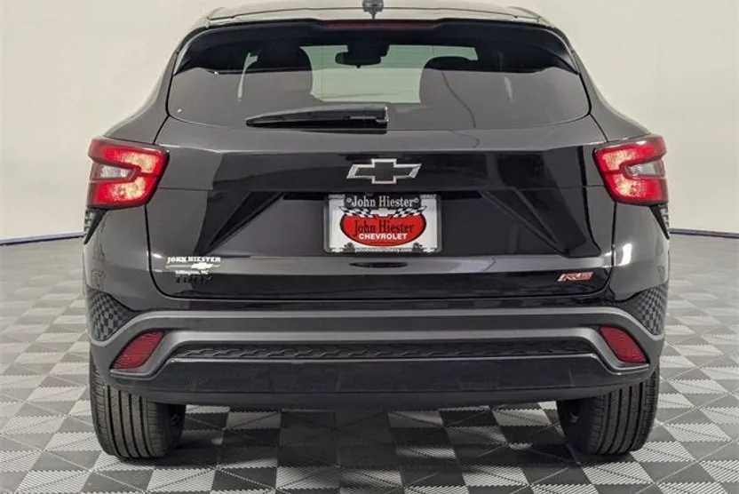2024 Chevrolet Trax photo 1