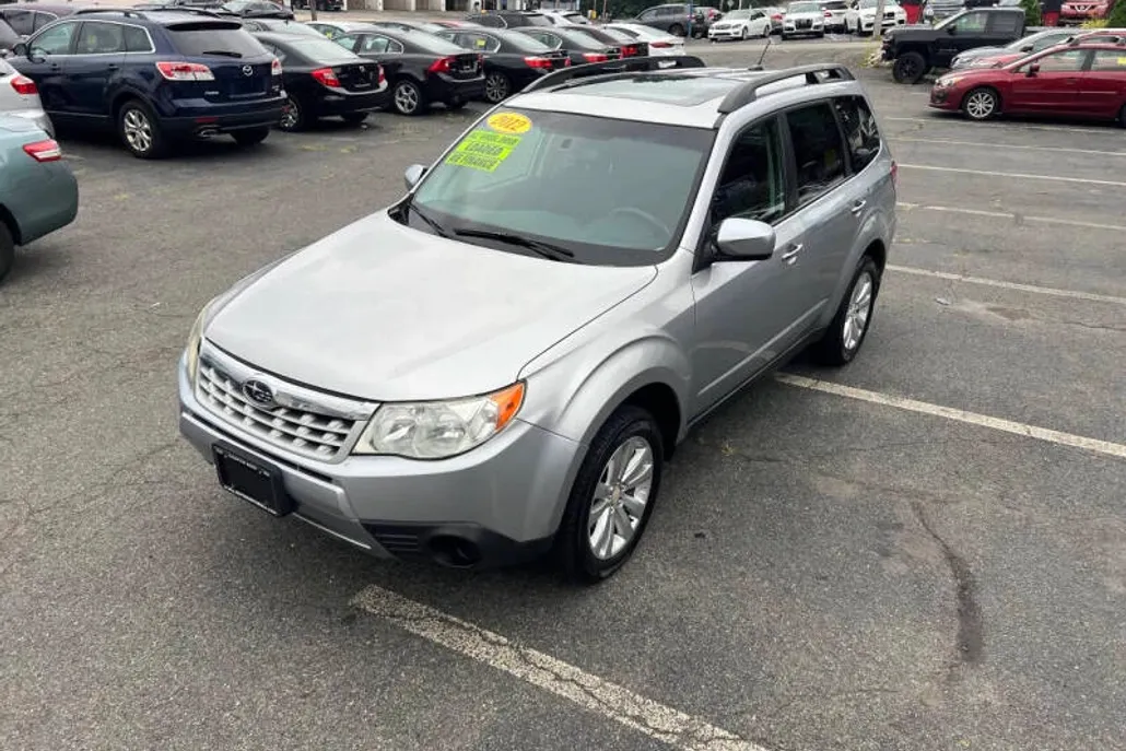 2012 Subaru Forester 2.5X Premium photo 1