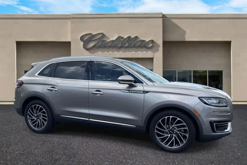 2019 Lincoln Nautilus Reserve photo 1