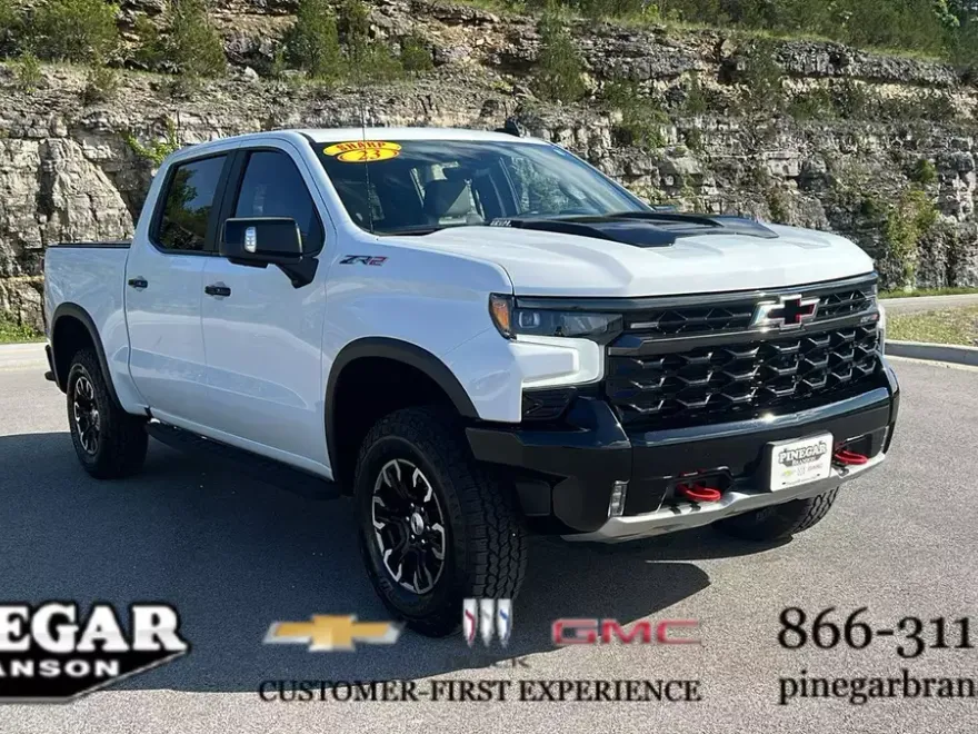 2023 Chevrolet Silverado 1500 ZR2 photo 1