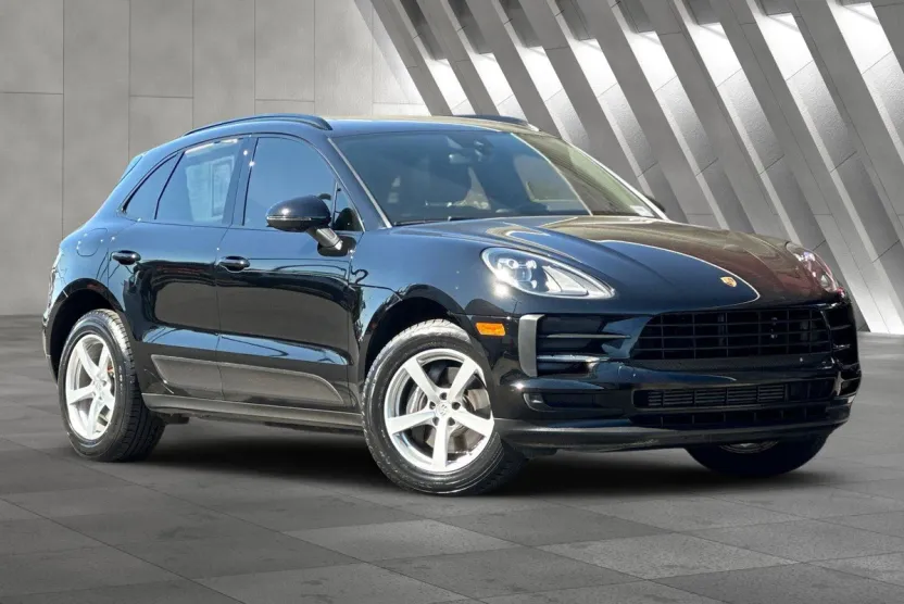 2021 Porsche Macan Base photo 1
