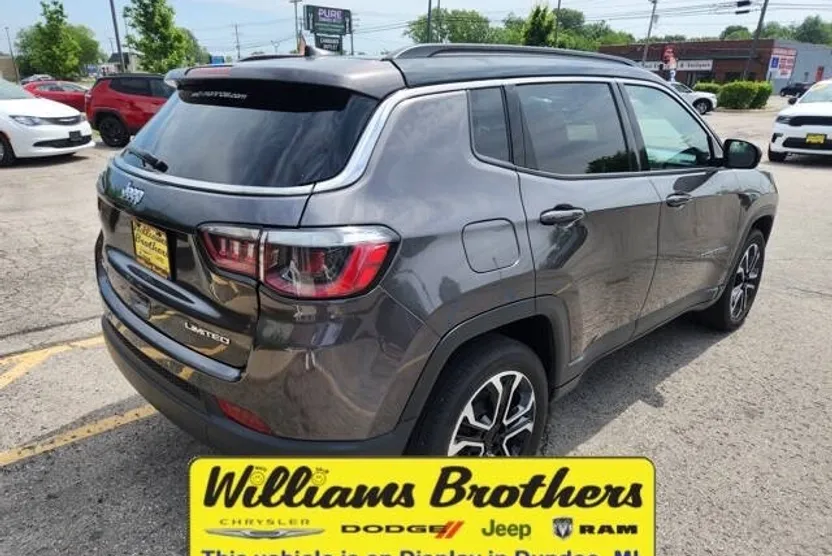 2024 Jeep Compass Limited photo 1