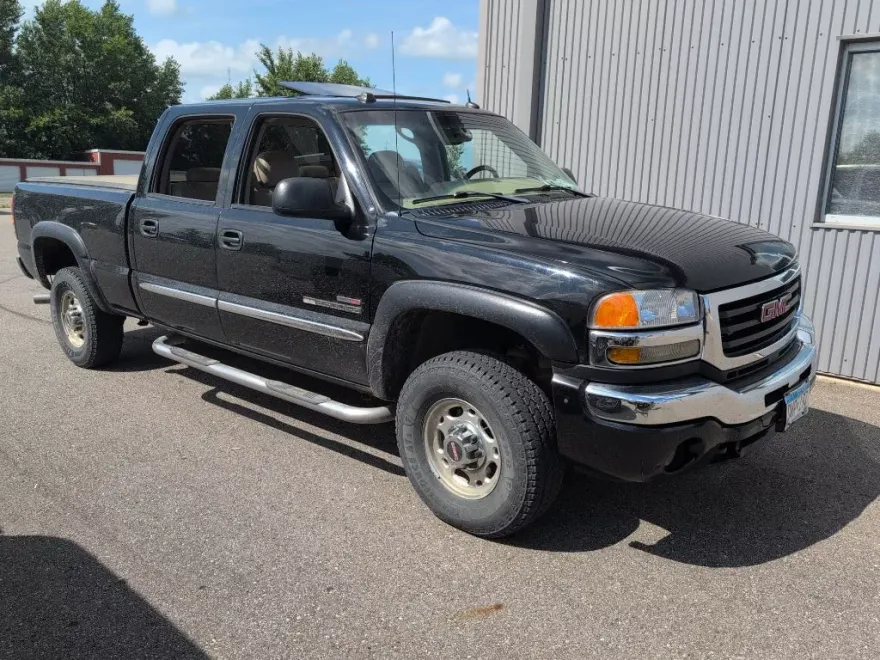 2005 Gmc Sierra 2500 Base photo 1