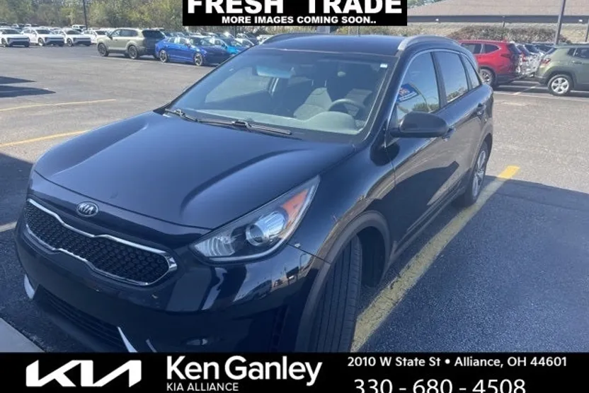 2017 Kia Niro FE LX photo 1