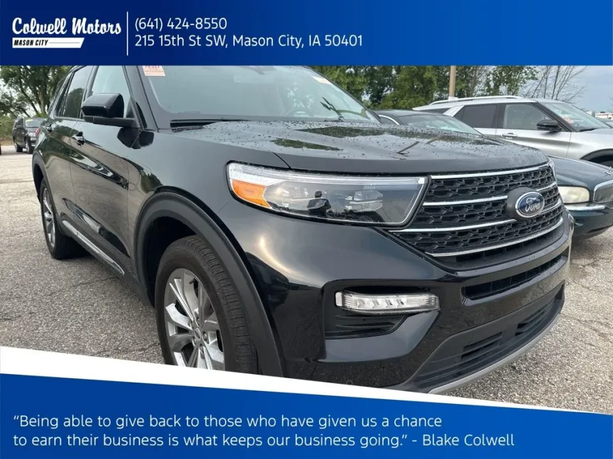 2023 Ford Explorer XLT photo 1