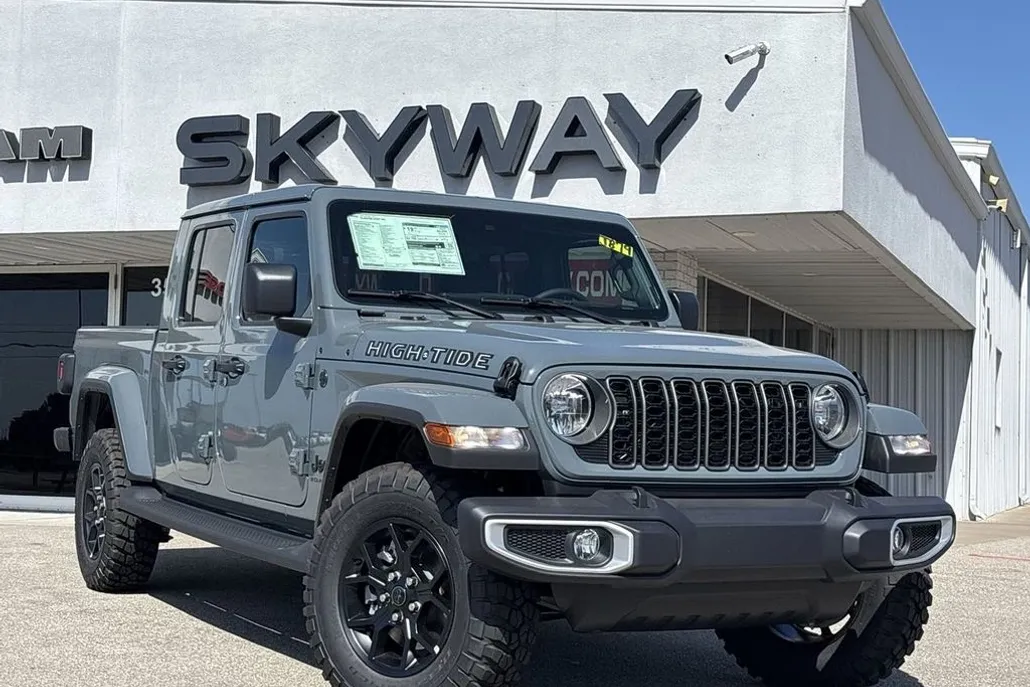2025 Jeep Gladiator Sport photo 1