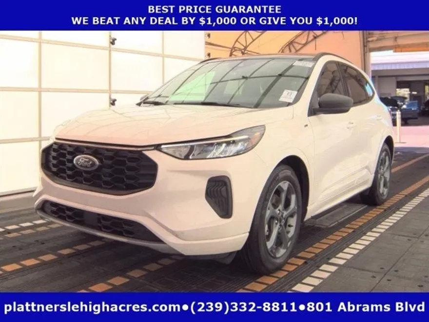 2024 Ford Escape ST-Line photo 1