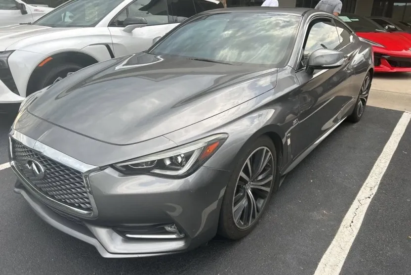 2018 Infiniti Q60 3.0t Luxe photo 1