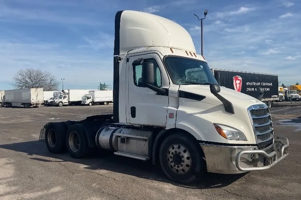 2019 Freightliner Cascadia 116" Day cab photo 1
