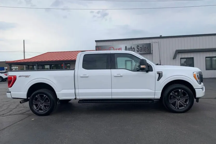 2023 Ford F-150 XLT photo 1