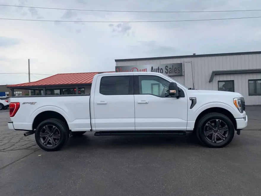 2023 Ford F-150 XLT photo 1