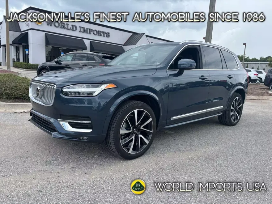 2024 Volvo XC90 Plus photo 1