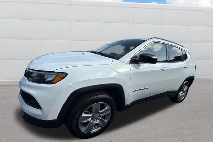 2022 Jeep Compass Latitude photo 1