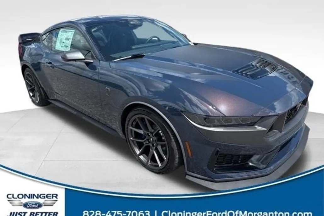 2025 Ford Mustang Dark Horse photo 1