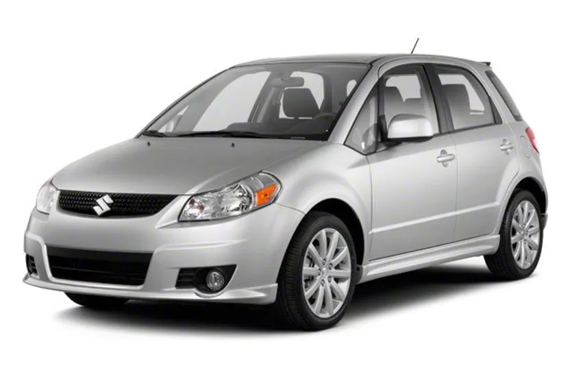 2010 Suzuki SX4 photo 1