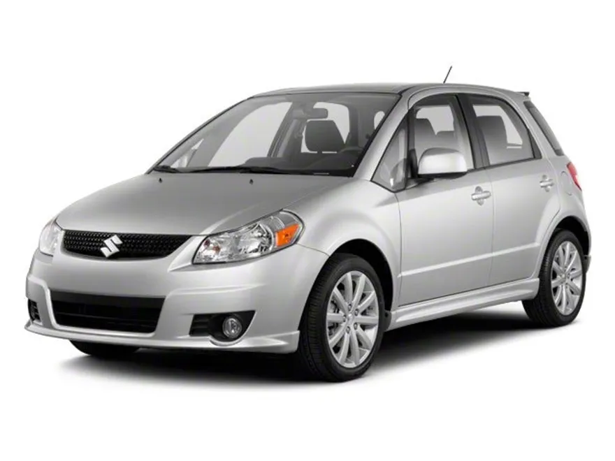 2010 Suzuki SX4 photo 1