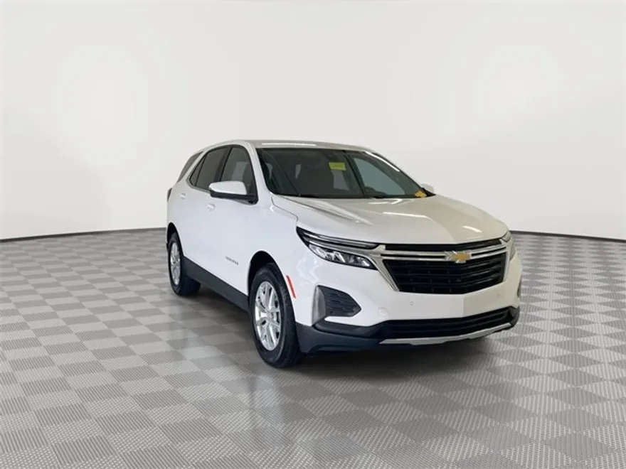 2022 Chevrolet Equinox LT photo 1