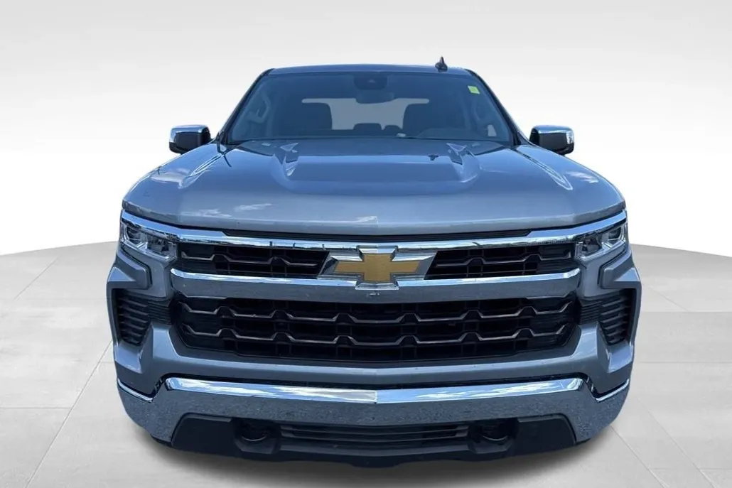 2024 Chevrolet Silverado 1500 LT photo 1