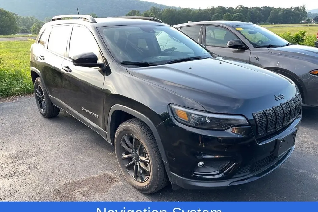 2023 Jeep Cherokee Altitude photo 1