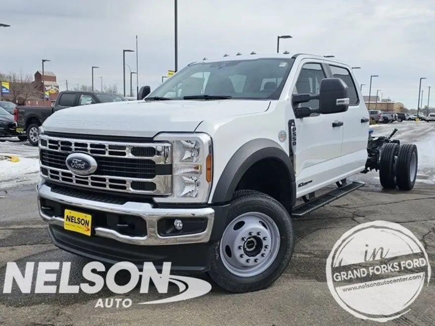 2025 Ford F-550 photo 1