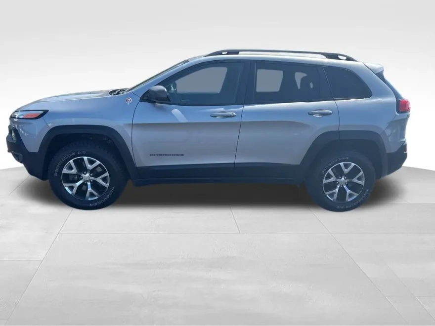 2016 Jeep Cherokee Trailhawk photo 1