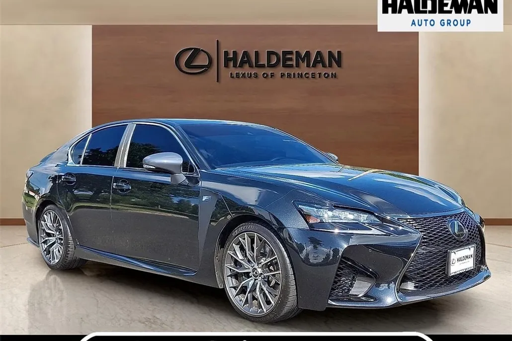 2017 Lexus GS F photo 1