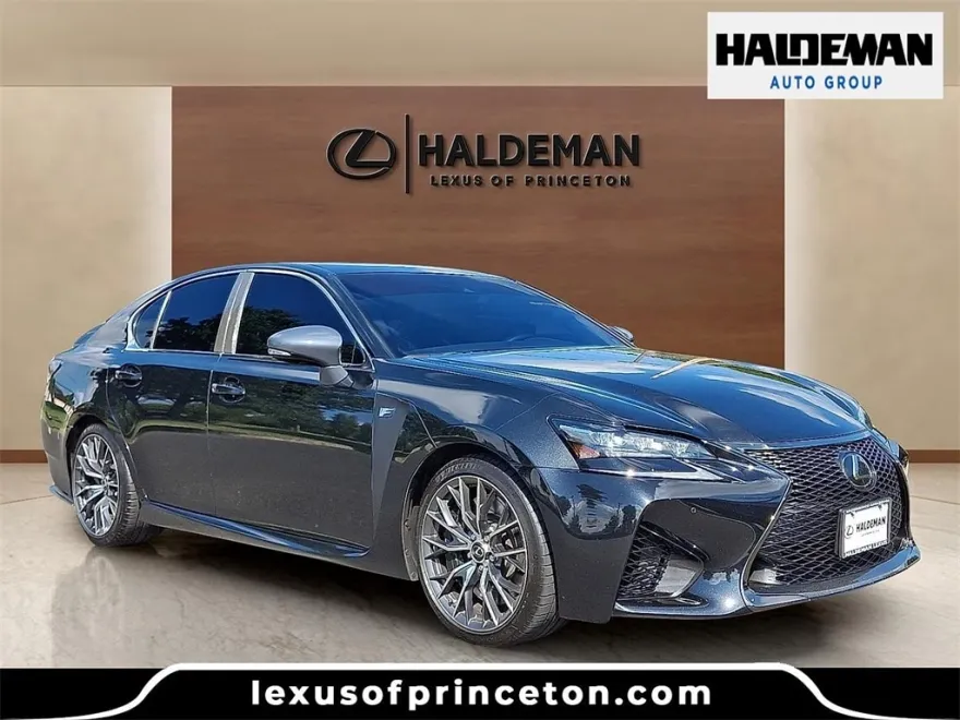 2017 Lexus GS F photo 1