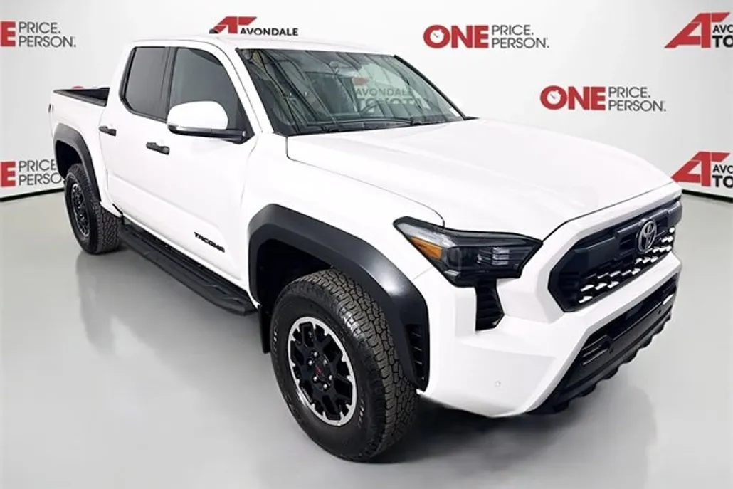2024 Toyota Tacoma TRD Off-Road photo 1
