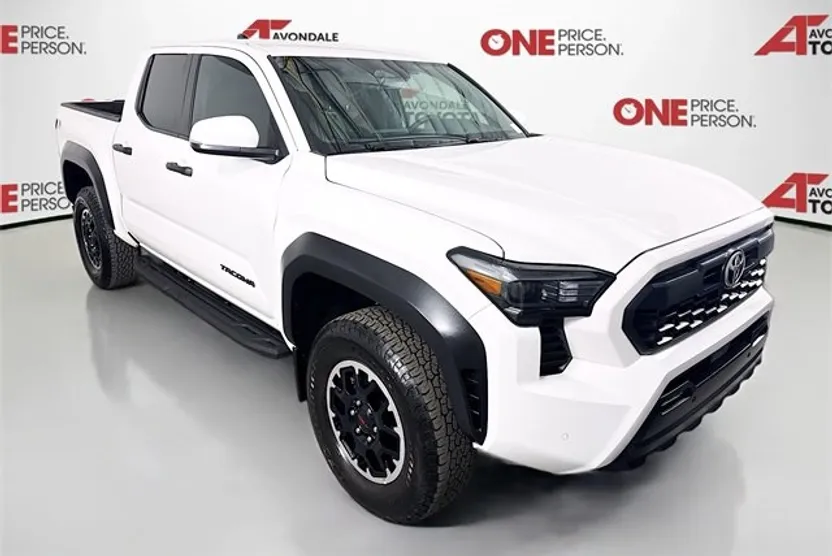 2024 Toyota Tacoma TRD Off-Road photo 1