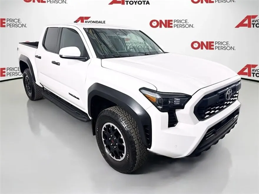 2024 Toyota Tacoma TRD Off-Road photo 1