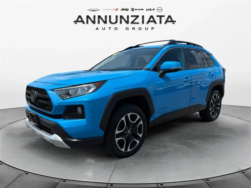 2019 Toyota RAV4 Adventure photo 1