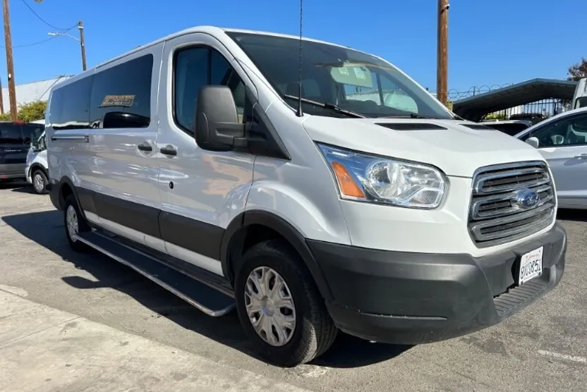 2019 Ford Transit XLT photo 1