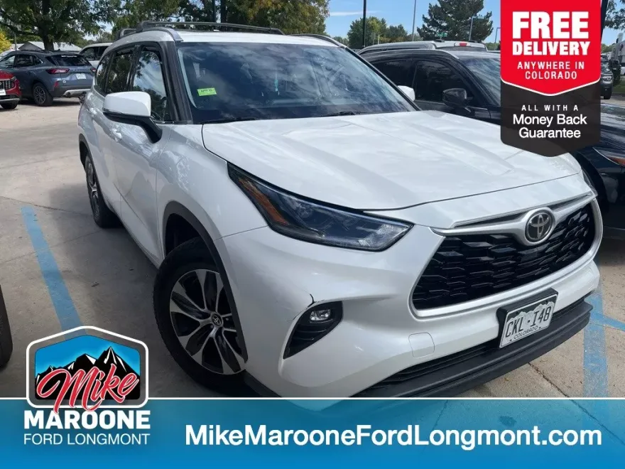 2021 Toyota Highlander XLE photo 1