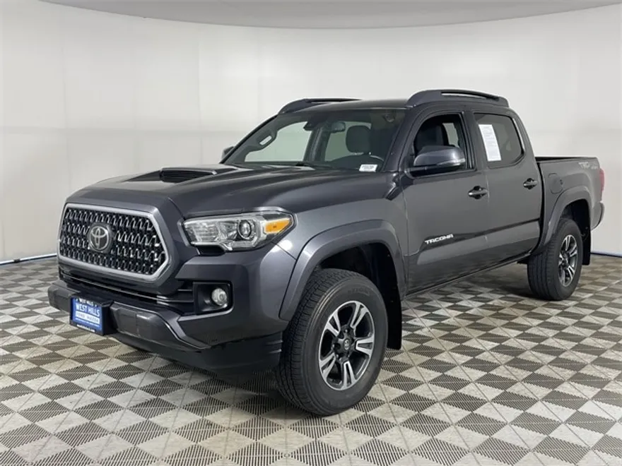 2019 Toyota Tacoma TRD Sport V6 photo 1
