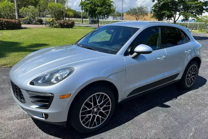 2015 Porsche Macan S photo 1