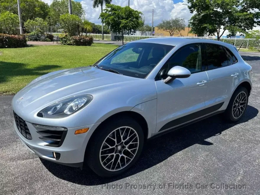2015 Porsche Macan S photo 1
