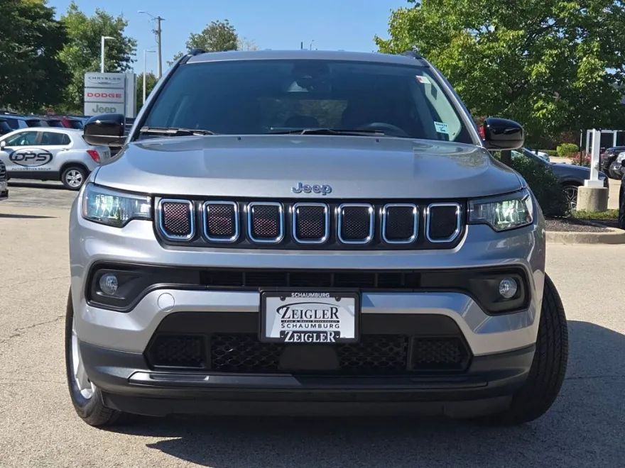 2022 Jeep Compass Latitude photo 1