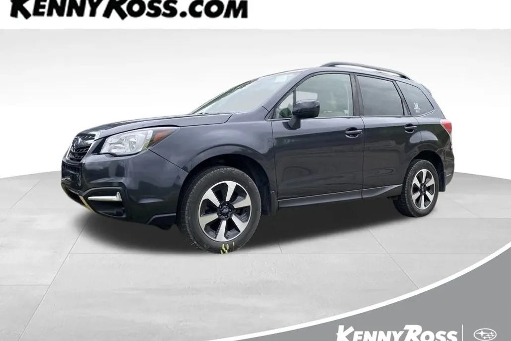 2017 Subaru Forester 2.5i Premium photo 1
