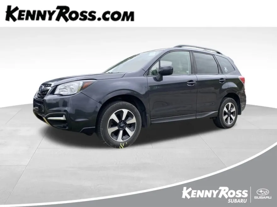 2017 Subaru Forester 2.5i Premium photo 1