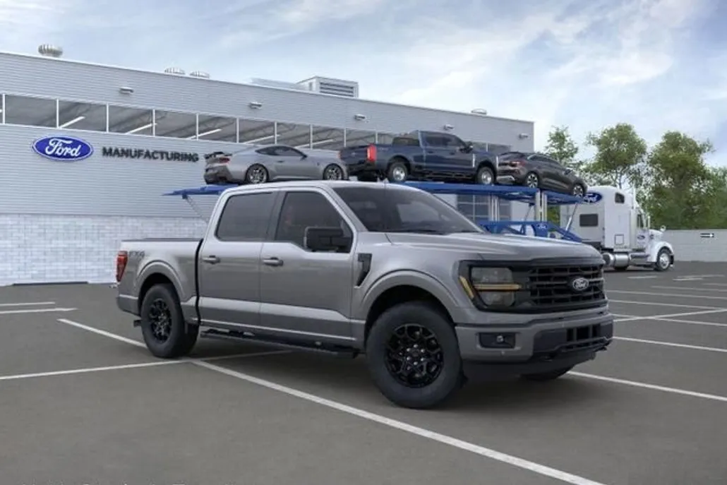 2025 Ford F-150 XLT photo 1