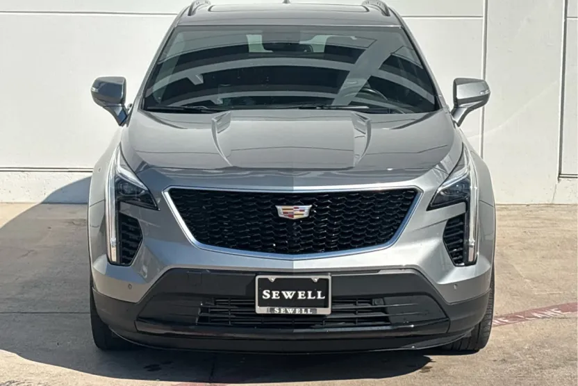 2023 Cadillac XT4 Sport photo 1