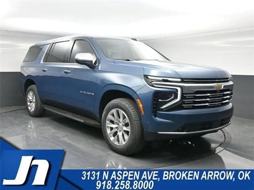 2025 Chevrolet Suburban Premier photo 1